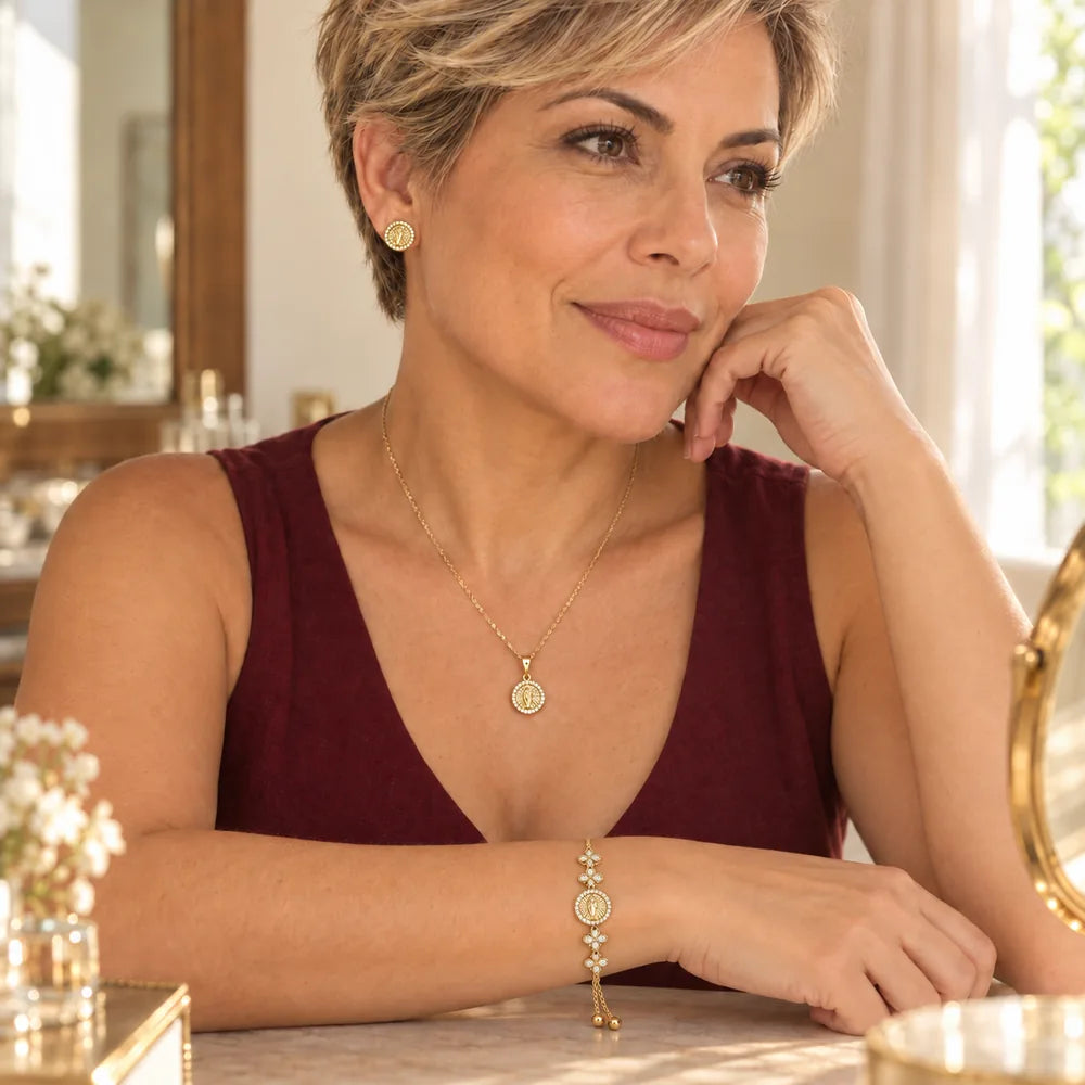 Kit Devocional São Judas Tadeu e Nossa Senhora Perseverantia banhado a ouro em modelo com colar, brincos e pulseira