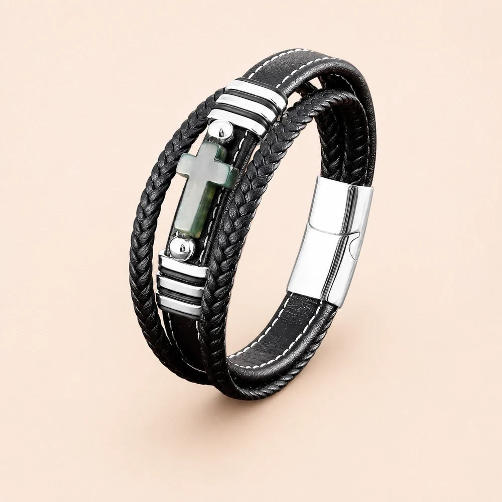 Pulseira Masculina de Couro com Cruz e Pedra - Metal Prata com Pedra Verde - Soul Fé