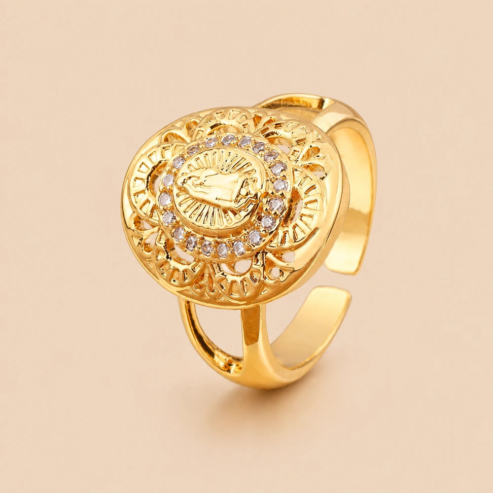 Anéis Nossa Senhora Ajustáveis com Zircônia — R845 ajustável Soul Fé em fundo nude bege Soul Fé