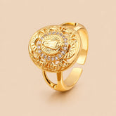 Anéis Nossa Senhora Ajustáveis com Zircônia — R845 ajustável Soul Fé em fundo nude bege Soul Fé