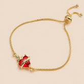 Pulseiras Coração Vermelho com Zircônia — 32563 Soul Fé em fundo nude bege Soul Fé