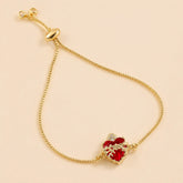 Pulseiras Coração Vermelho com Zircônia — 32087 Soul Fé em fundo nude bege Soul Fé